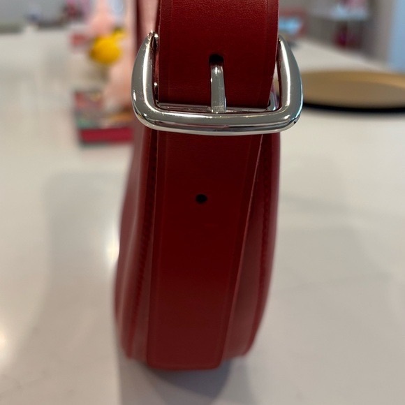 Madewell Essential Sling Crescent Leather Bag - Red - Picture 3 of 6